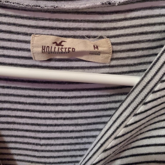 gray and black&white off shoulder cut crop tops - Picture 4 of 4